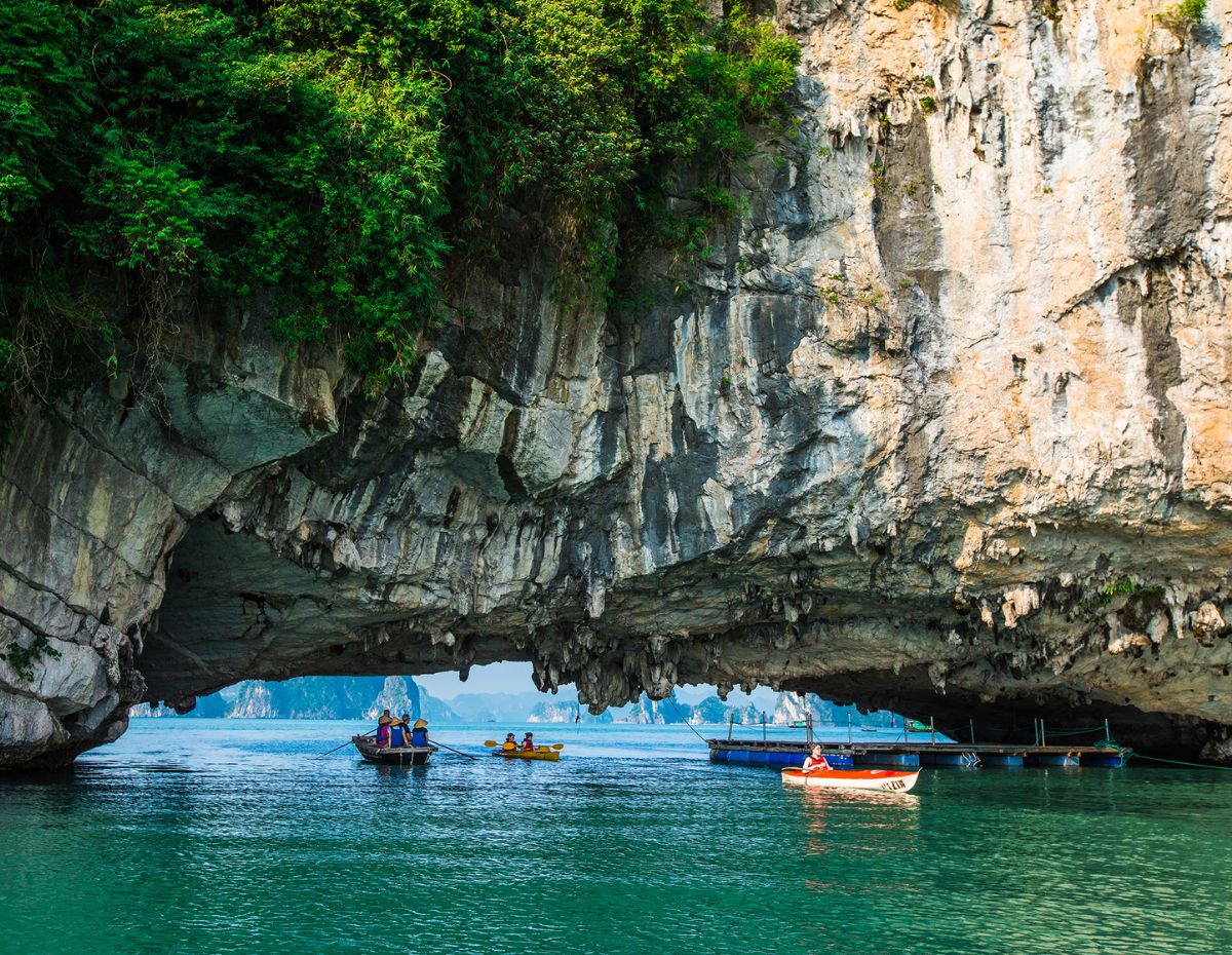 Blog 5 Luon cave Ha Long