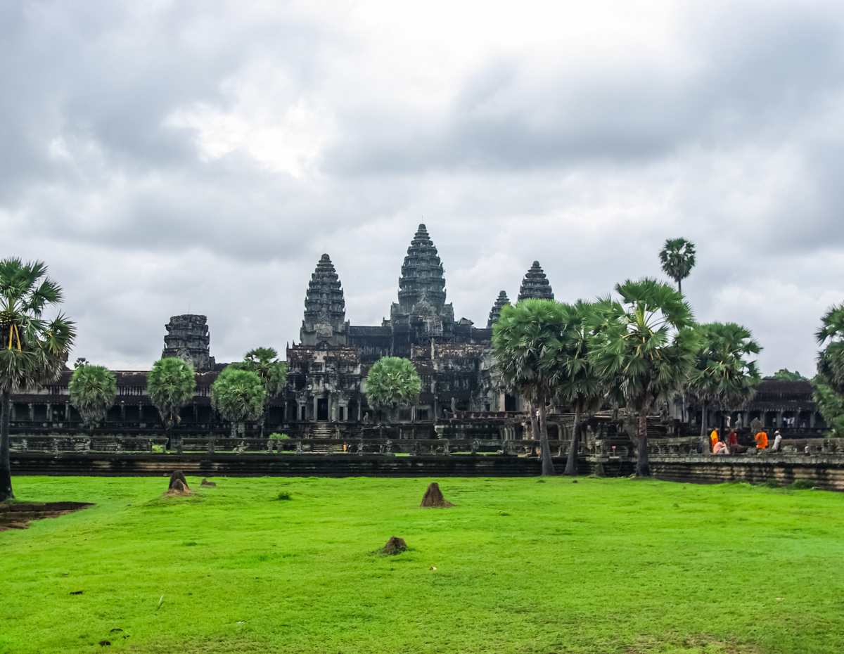 Grand 11-Day Vietnam and Cambodia Tour: From Hanoi to Siem Reap via Halong, Danang & Ho Chi Minh with Flights Included from India