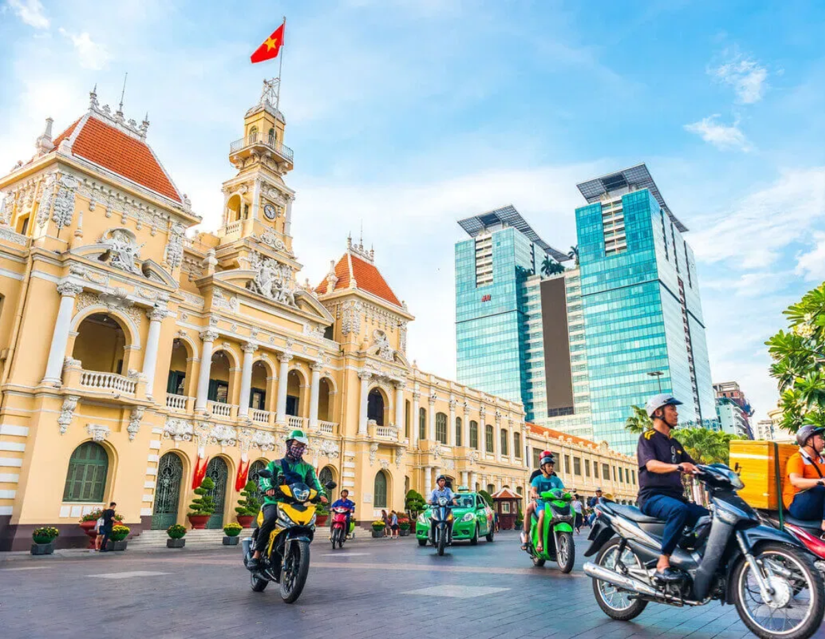 Blog 11 People's Committee Building Ho Chi Minh City
