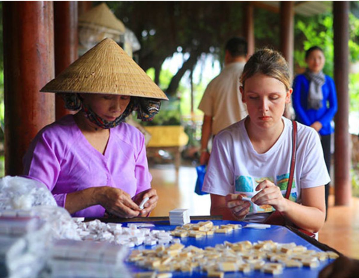 Cu Chi Tunnels and Mekong Delta Tour 9